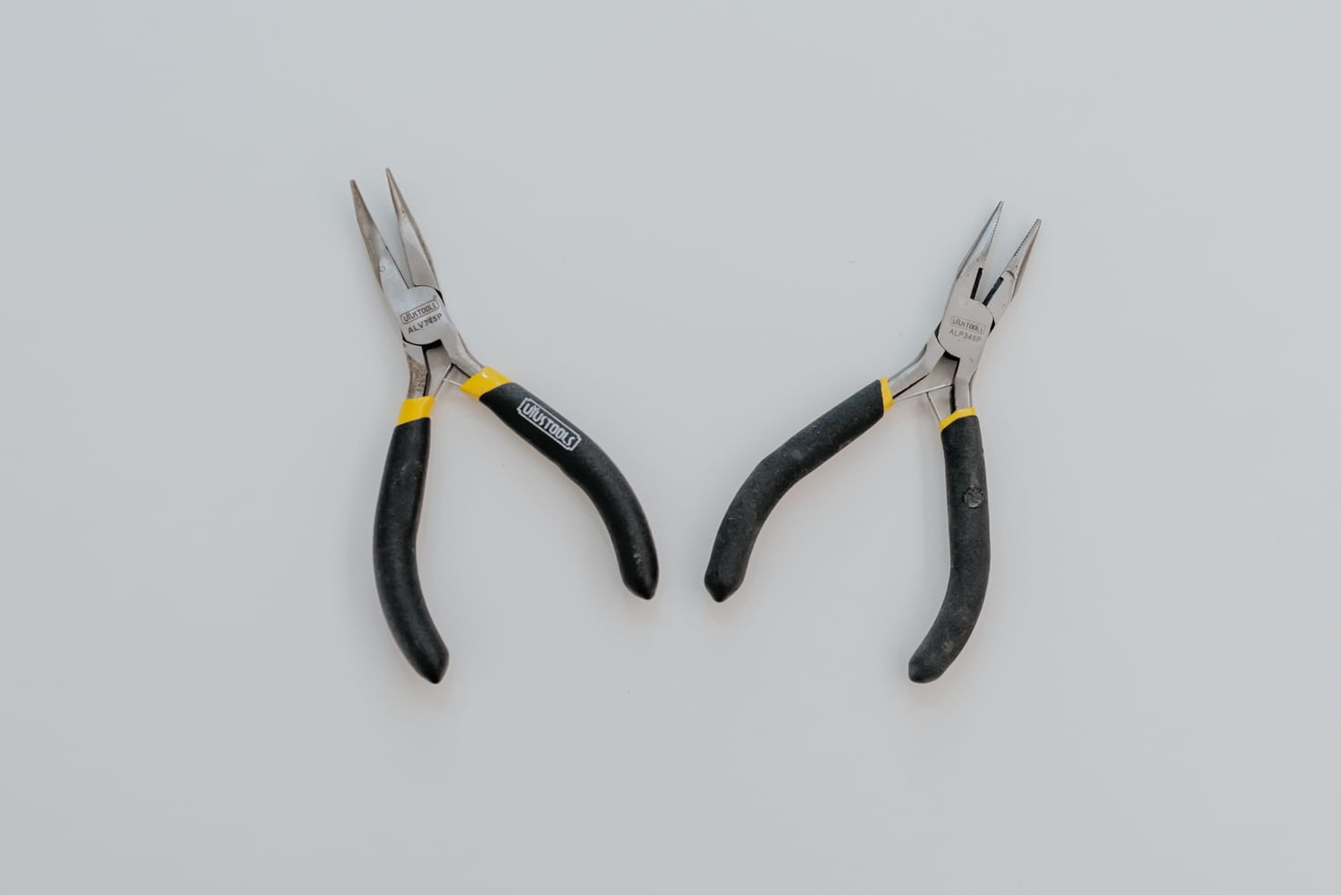 Pinza para microring — insumo profesional en Uruguay